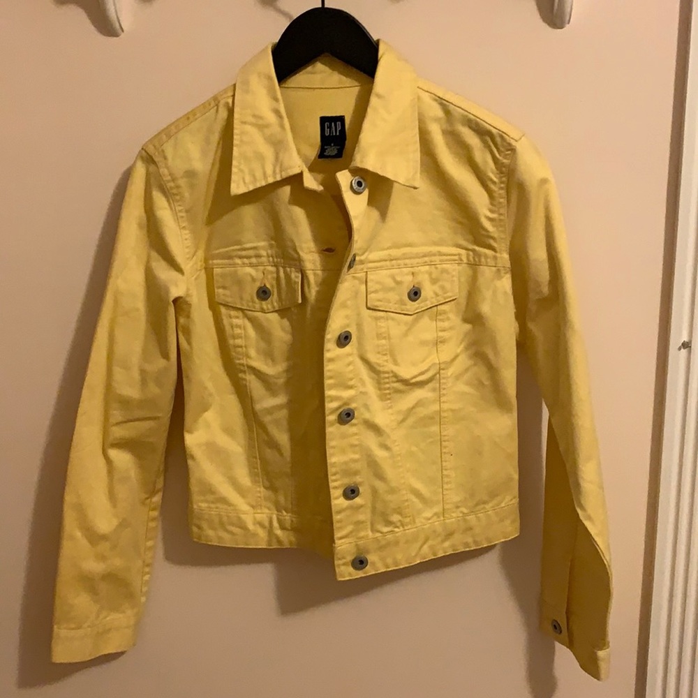 Gap Spring or Summer Yellow Jeans Jacket!
